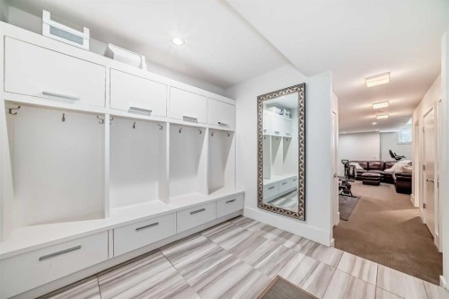 2142 28 Avenue Sw, Calgary, AB - Indoor Photo Showing Other Room