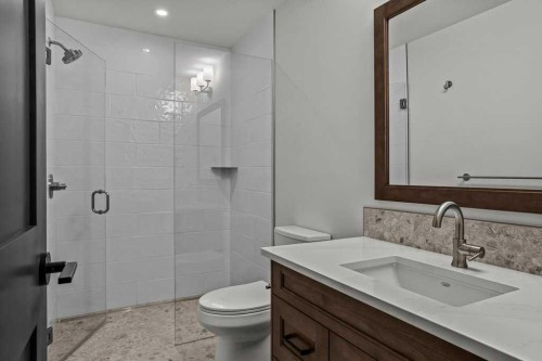 401-1505 Spring Creek Gate, Canmore, AB - Indoor Photo Showing Bathroom