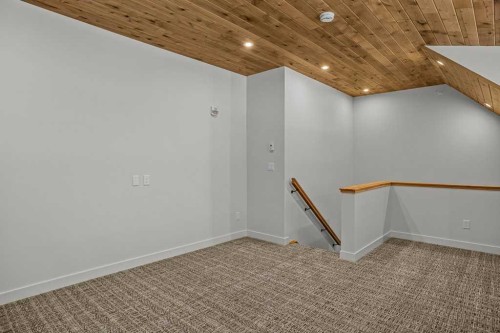 401-1505 Spring Creek Gate, Canmore, AB - Indoor Photo Showing Other Room