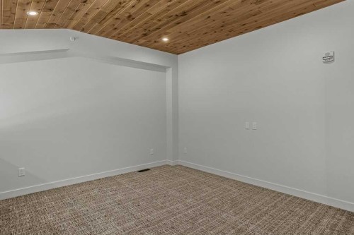 401-1505 Spring Creek Gate, Canmore, AB - Indoor Photo Showing Other Room