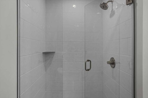 401-1505 Spring Creek Gate, Canmore, AB - Indoor Photo Showing Bathroom