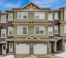 249 Sage Hill Grove NW Calgary, AB T3R 0Z8