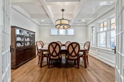 2022 32 Avenue Sw, Calgary, AB - Indoor Photo Showing Dining Room