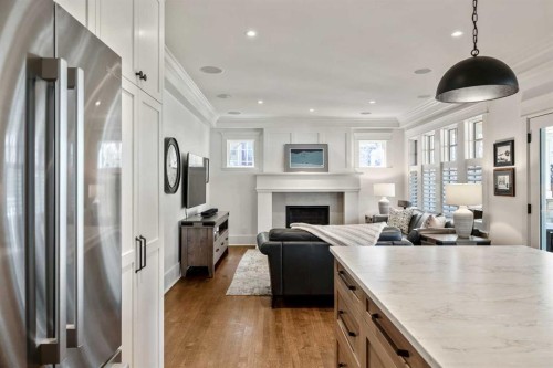 2022 32 Avenue Sw, Calgary, AB - Indoor With Fireplace