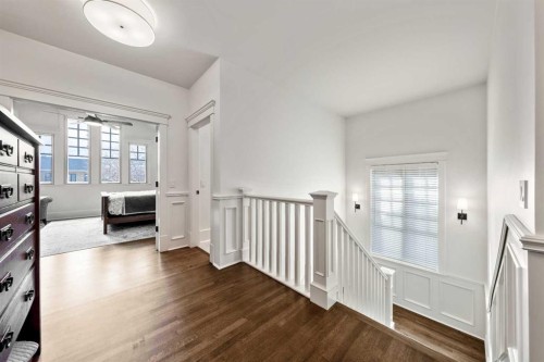2022 32 Avenue Sw, Calgary, AB - Indoor Photo Showing Other Room