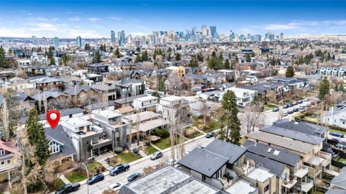 2022 32 Avenue Sw, Calgary, AB - Outdoor With View