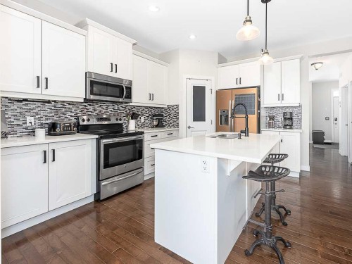 608 Evansborough Way Nw, Calgary, AB - Indoor Photo Showing Kitchen With Upgraded Kitchen