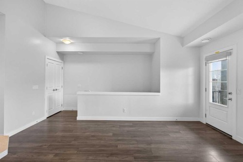 12 Evanscrest Gardens Nw, Calgary, AB - Indoor Photo Showing Other Room