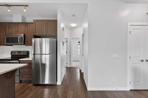 12 Evanscrest Gardens Nw, Calgary, AB - Indoor Photo Showing Kitchen