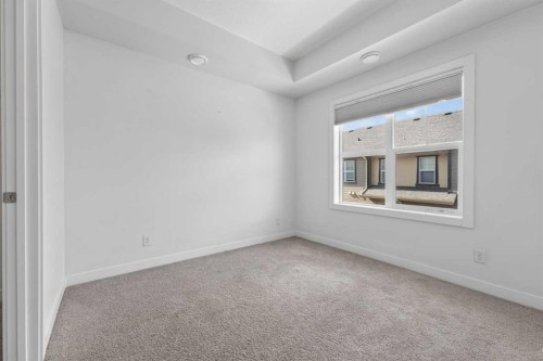 12 Evanscrest Gardens Nw, Calgary, AB - Indoor Photo Showing Other Room