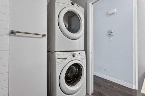12 Evanscrest Gardens Nw, Calgary, AB - Indoor Photo Showing Laundry Room
