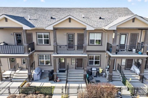 12 Evanscrest Gardens Nw, Calgary, AB - Outdoor With Balcony With Facade