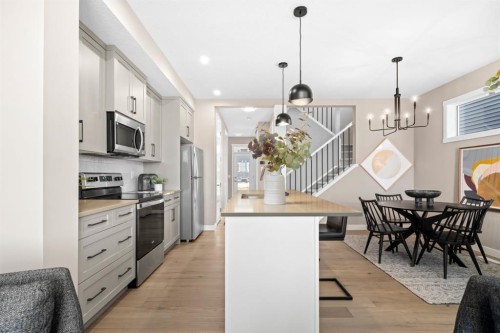 648 Sora Boulevard Se, Calgary, AB - Indoor