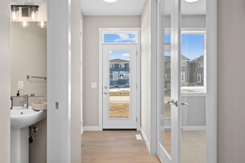 648 Sora Boulevard Se, Calgary, AB - Indoor