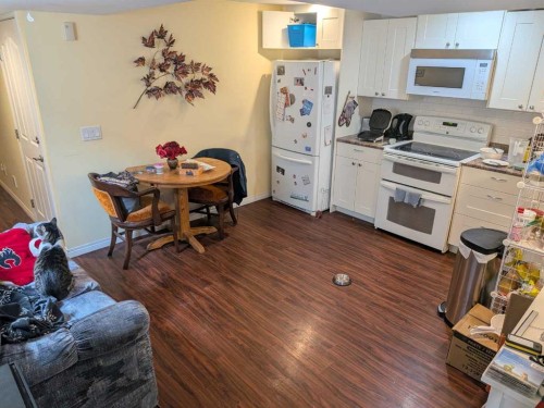 76 Martindale Close Ne, Calgary, AB - Indoor Photo Showing Kitchen
