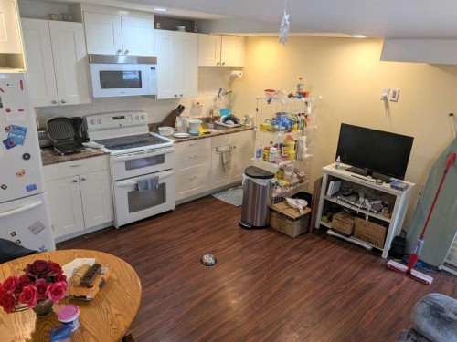 76 Martindale Close Ne, Calgary, AB - Indoor Photo Showing Kitchen