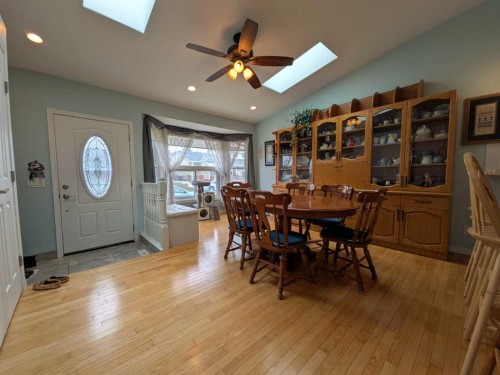 76 Martindale Close Ne, Calgary, AB - Indoor Photo Showing Dining Room