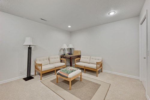 2706 Marquette Street Sw, Calgary, AB - Indoor