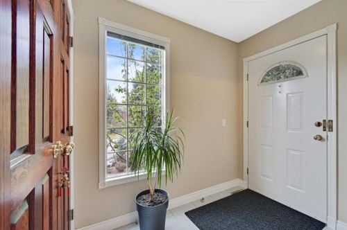 2706 Marquette Street Sw, Calgary, AB - Indoor Photo Showing Other Room