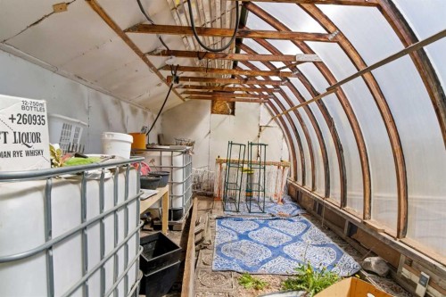 200 Hendon Drive Nw, Calgary, AB - Indoor Photo Showing Other Room