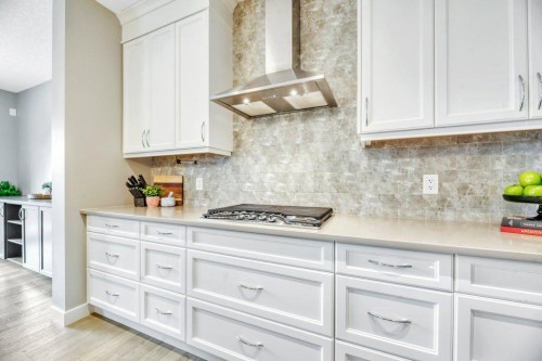 143 Stonemere Green, Chestermere, AB - Indoor Photo Showing Kitchen