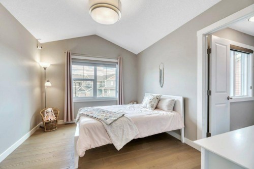 143 Stonemere Green, Chestermere, AB - Indoor Photo Showing Bedroom
