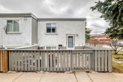 1-455 Huntsville Crescent NW Calgary, AB T2K 4W3