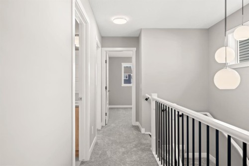 656 Sora Boulevard Se, Calgary, AB - Indoor Photo Showing Other Room