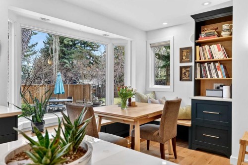 8932 Baylor Crescent Sw, Calgary, AB - Indoor Photo Showing Dining Room