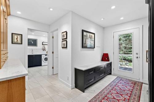 8932 Baylor Crescent Sw, Calgary, AB - Indoor