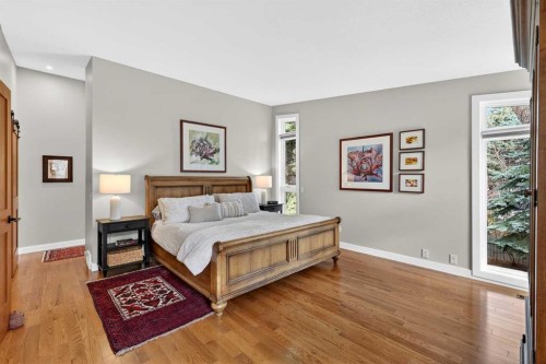 8932 Baylor Crescent Sw, Calgary, AB - Indoor Photo Showing Bedroom