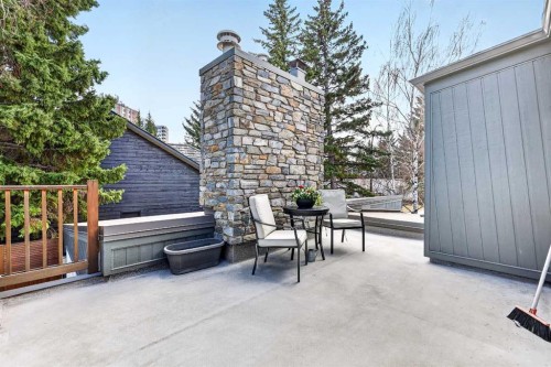 8932 Baylor Crescent Sw, Calgary, AB - Outdoor