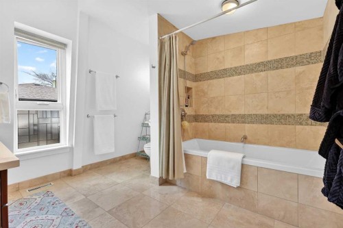 8932 Baylor Crescent Sw, Calgary, AB - Indoor