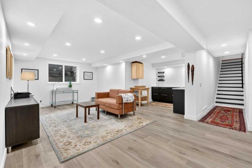 8932 Baylor Crescent Sw, Calgary, AB - Indoor