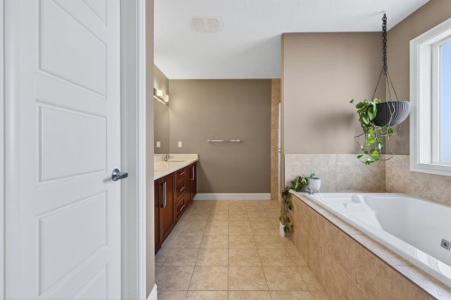 1612 Monteith Drive Se, High River, AB - Indoor Photo Showing Bathroom