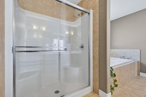 1612 Monteith Drive Se, High River, AB - Indoor Photo Showing Bathroom