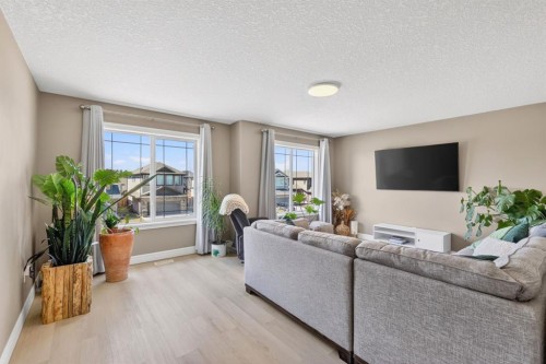 1612 Monteith Drive Se, High River, AB - Indoor Photo Showing Living Room
