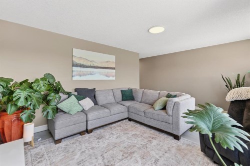 1612 Monteith Drive Se, High River, AB - Indoor Photo Showing Living Room