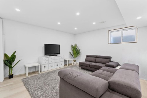 1612 Monteith Drive Se, High River, AB - Indoor