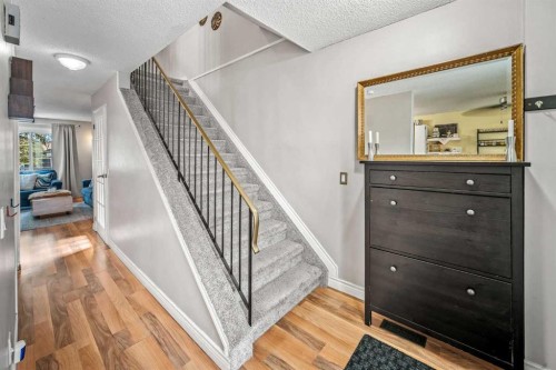 96 Mckinley Road Se, Calgary, AB - Indoor Photo Showing Other Room