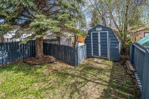 96 Mckinley Road Se, Calgary, AB - Outdoor