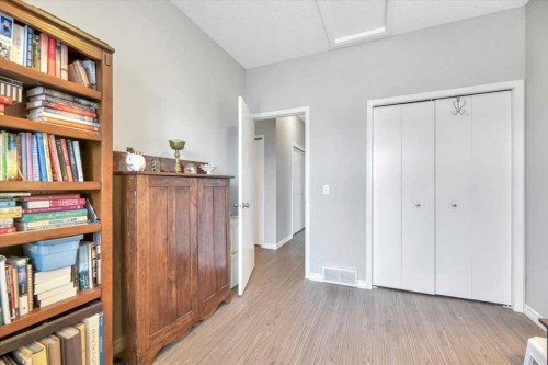 35-72 Millside Drive Sw, Calgary, AB - Indoor