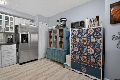 23-643 4 Avenue Ne, Calgary, AB - Indoor