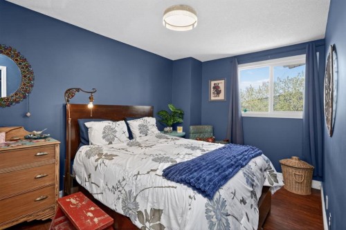 23-643 4 Avenue Ne, Calgary, AB - Indoor Photo Showing Bedroom