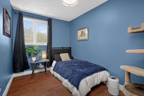23-643 4 Avenue Ne, Calgary, AB - Indoor Photo Showing Bedroom