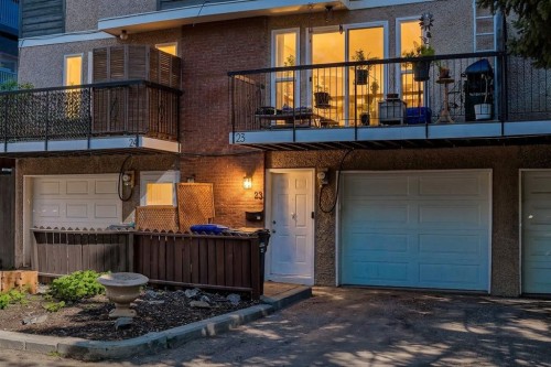23-643 4 Avenue Ne, Calgary, AB - Outdoor With Exterior