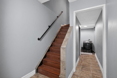23-643 4 Avenue Ne, Calgary, AB - Indoor Photo Showing Other Room