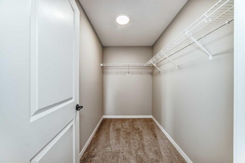 130 Bartlett Row Se, Calgary, AB - Indoor