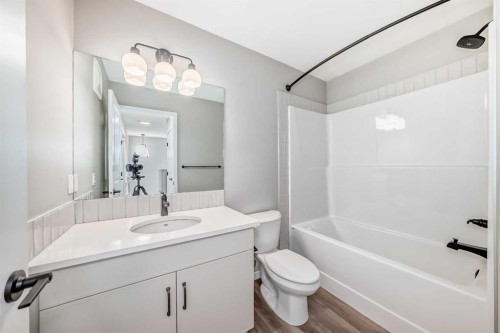 130 Bartlett Row Se, Calgary, AB - Indoor Photo Showing Bathroom