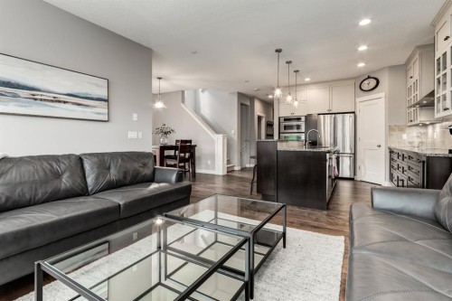 167 New Brighton Close Se, Calgary, AB - Indoor Photo Showing Living Room